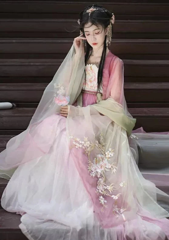 Women 3-Piece Daily Hanfu Set Floral Embroidered Yarn for Spring | HANFUBAO