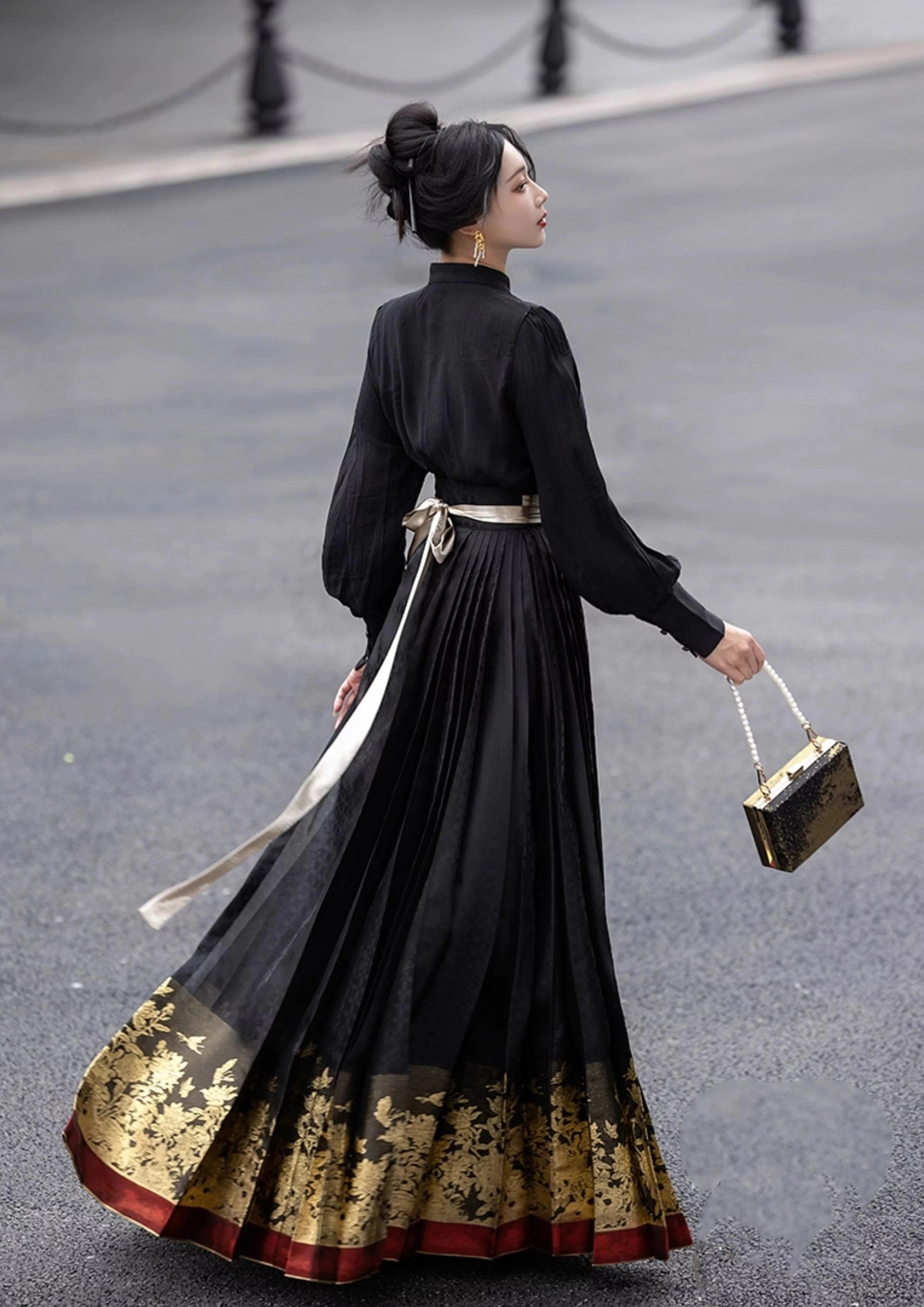 Women’s Modern Hanfu 2-Piece Cotton-Blend Ma Mian Skirt Set 国色 | HANFUBAO