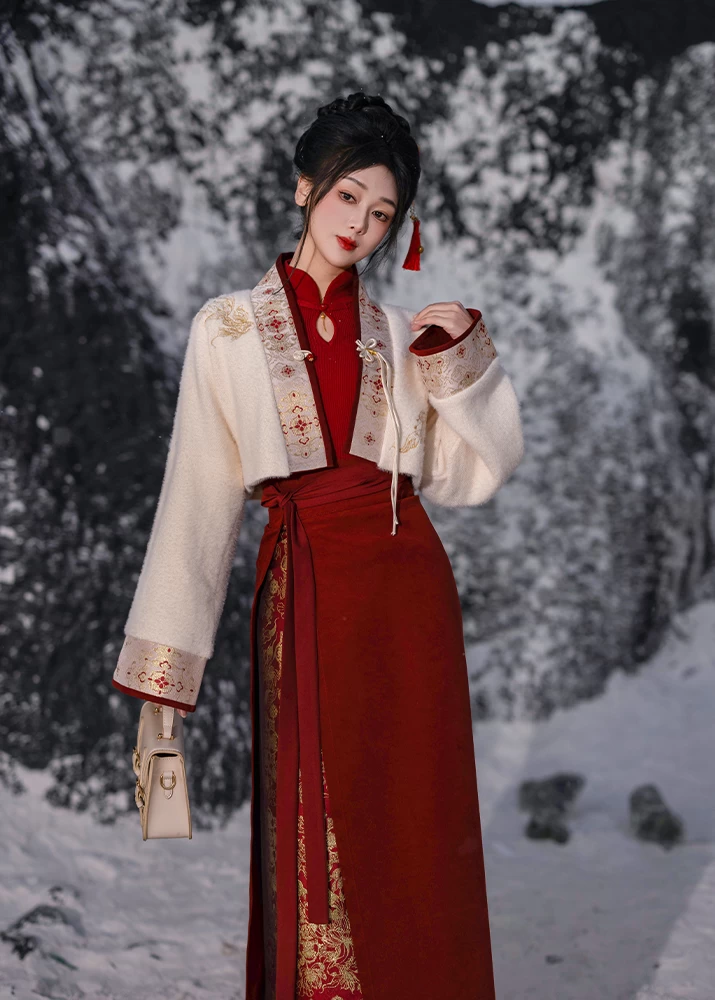Women  Modern Hanfu 3-Piece Mamian Dress Set Red Embroidered | HANFUBAO