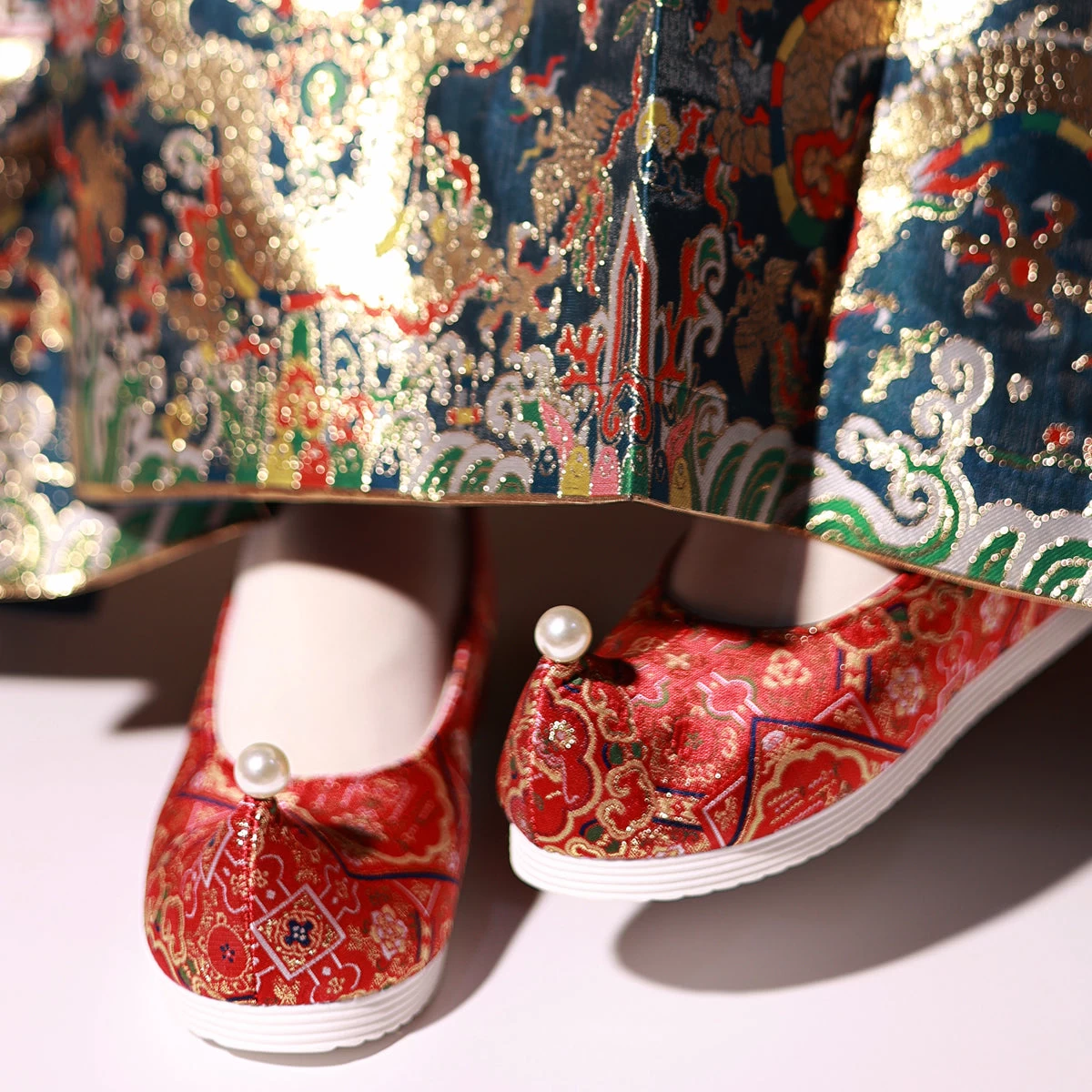 Women's Chinese Hanfu Embroidered Flats Shoes, Elegant Daily Wear | HANFUBAO