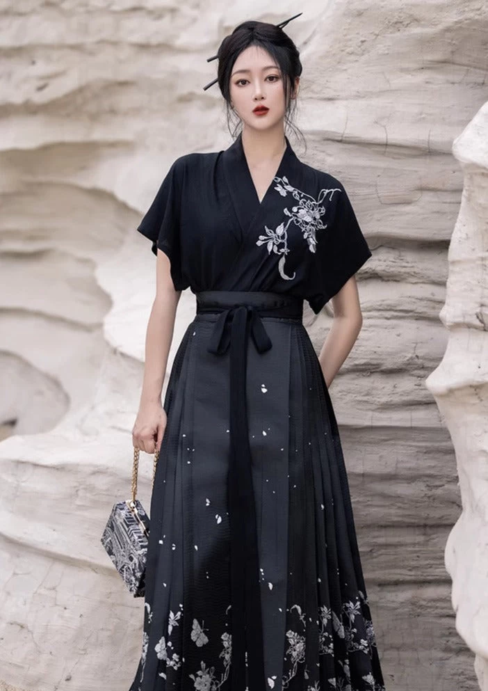 Women's Daily Hanfu 2-Piece Set Black Modern Skirt Outfit| HANFUBAO