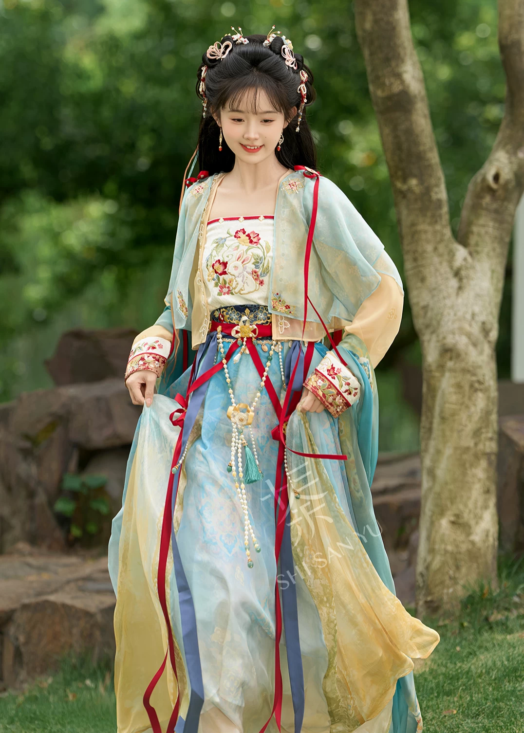 Women Modern Hanfu  Floral Embroidered 6pcs Set|HANFUBAO