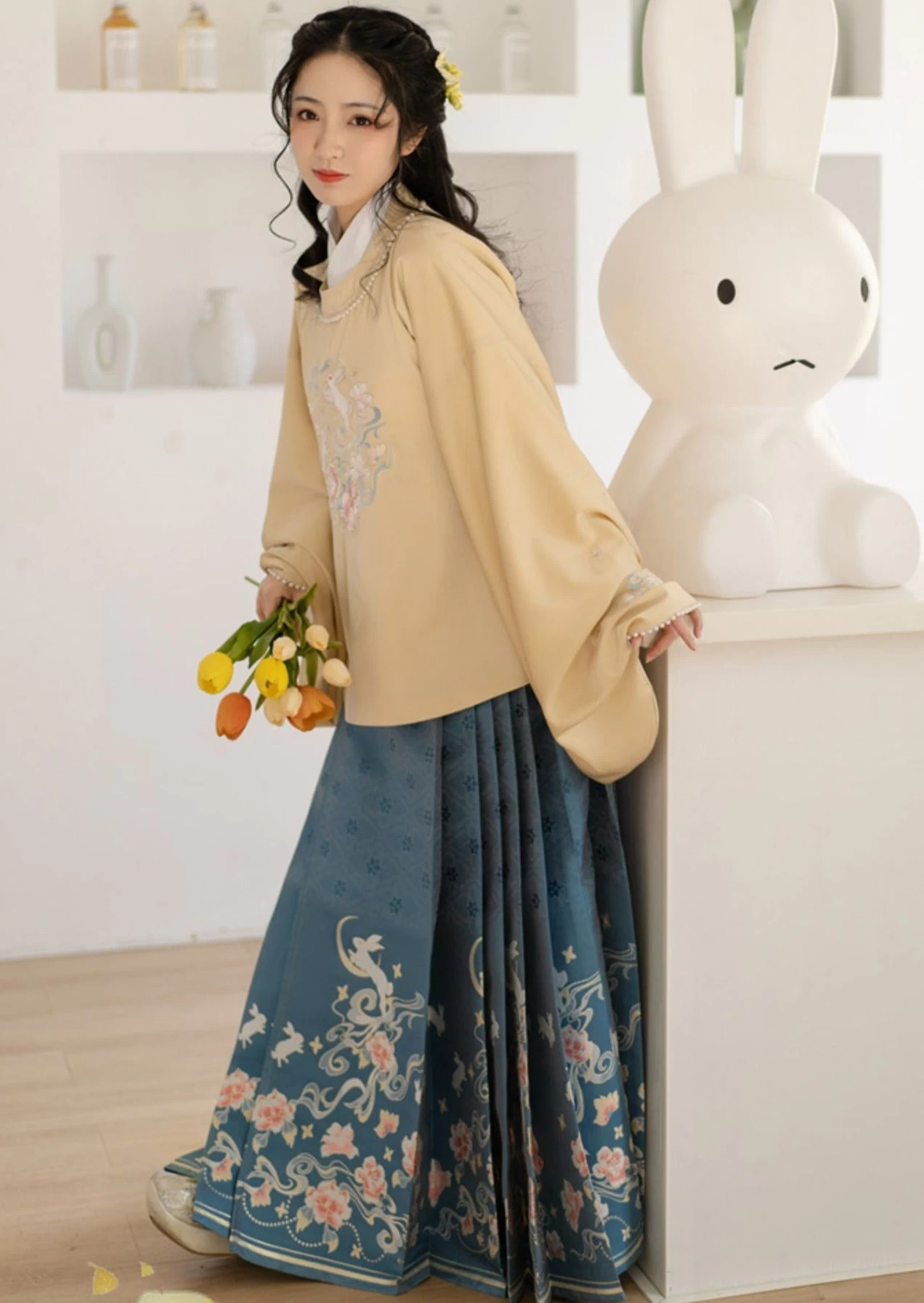 Women Modern Hanfu Cotton Blend Ma Mian Skirt Set White | HANFUBAO