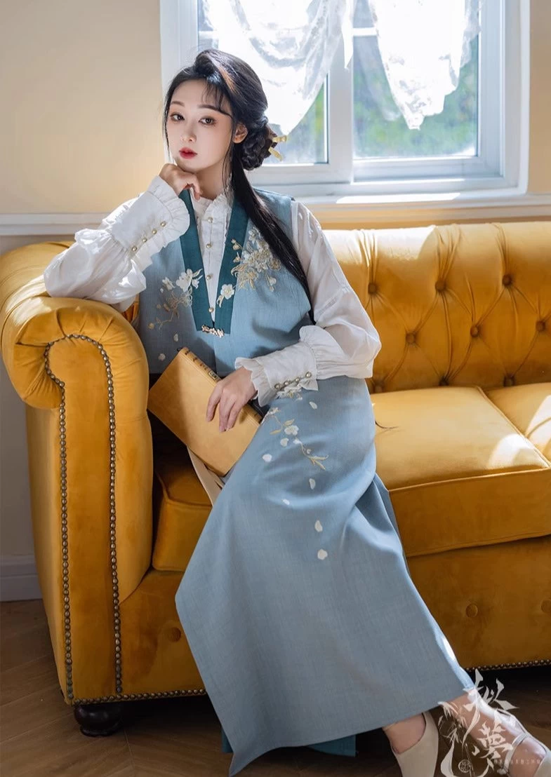 Women Modern Daily Hanfu 4-Piece Set Pear Blossom Print| HANFUBAO