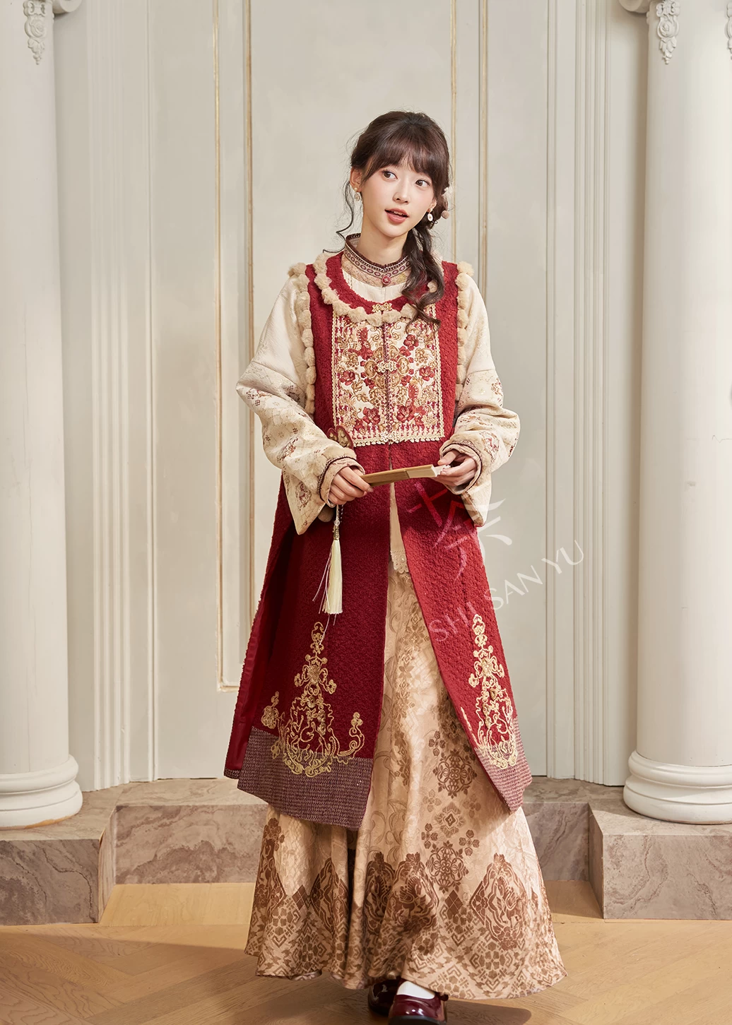 Women’s 4-Piece Daily Hanfu Set Crimson Steed Embroidered Plus Size | HANFUBAO