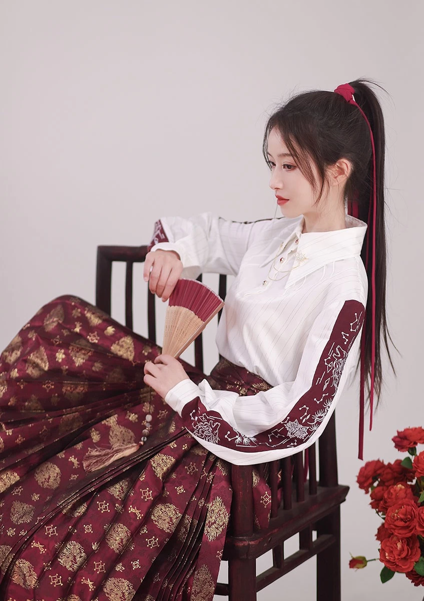 Unisex Modern Hanfu Blouse Blue Wolf Print  Daily Wear | HANFUBAO