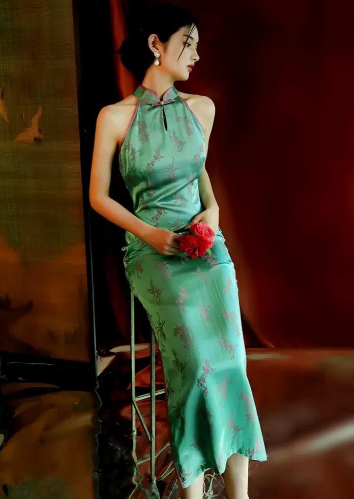Women Satin Qipao Dress Emerald Floral High Slit| HANFUBAO
