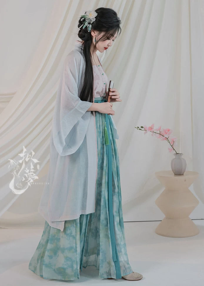 Women’s Lotus Print 4-Piece Daily Hanfu Set Tencel Blend| HANFUBAO