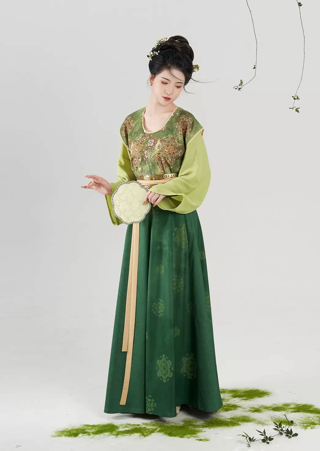 Women Tang Hanfu 3-Piece Set (Tank+Shirt+Skirt) Daily Wear | HANFUBAO