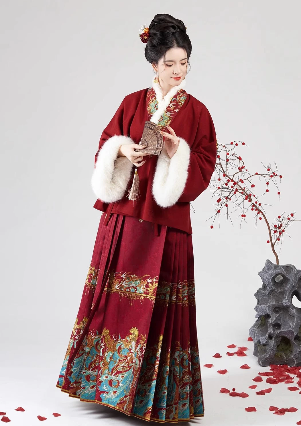 Women’s Winter Ma Mian Skirt Set Detachable Faux Fur Cuffs & Collar | HANFUBAO