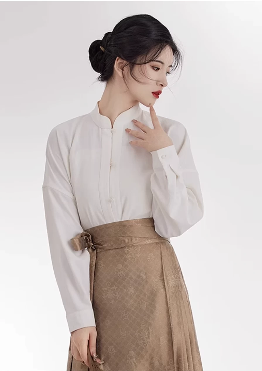 Women Modern Hanfu Blouse, Mother-of-Pearl Landscape Print | HANFUBAO