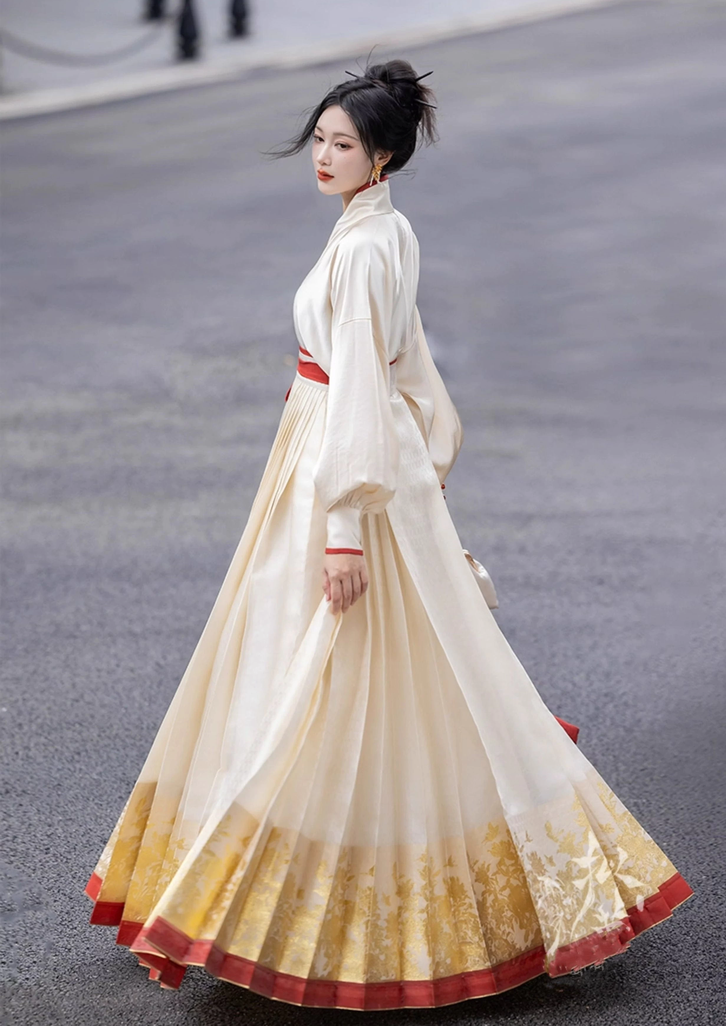 Women Modern Hanfu Lab Cotton Blend 2-Piece Set 国色 | HANFUBAO