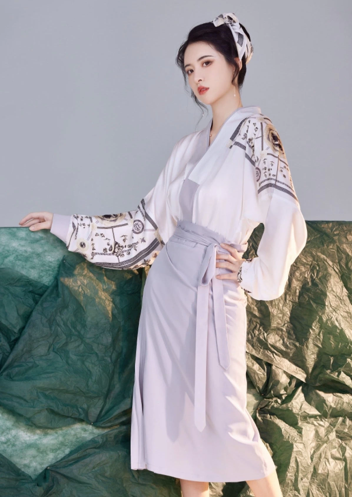 Women Modern Daily Hanfu Set White| HANFUBAO