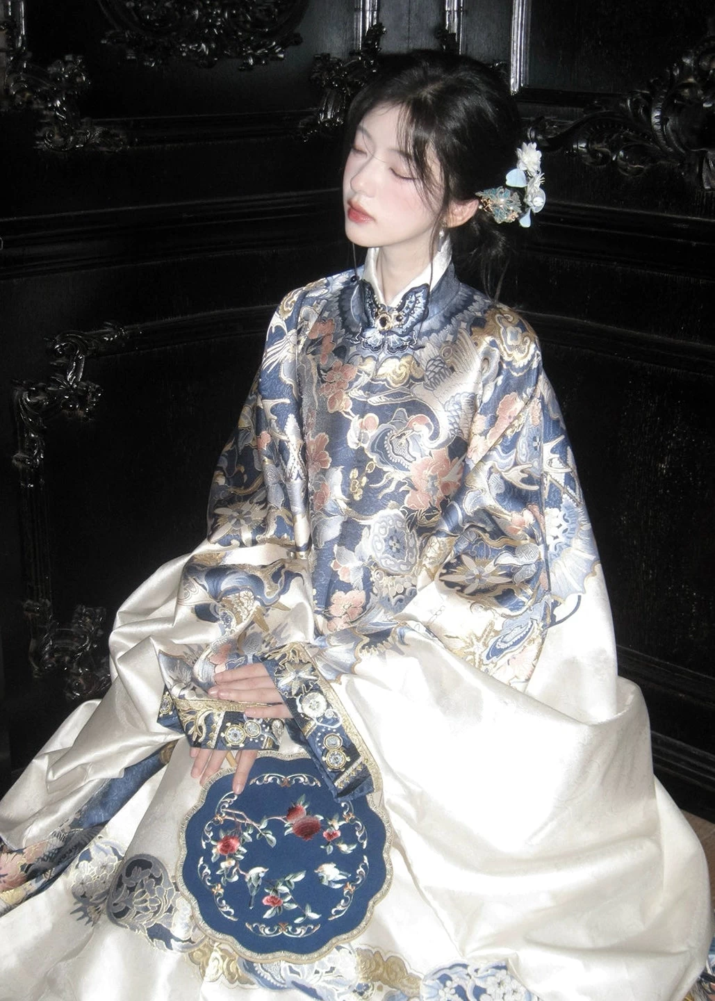 Women 2-Piece New Year Daily Hanfu Set, Embroidered Floral Skirt| HANFUBAO