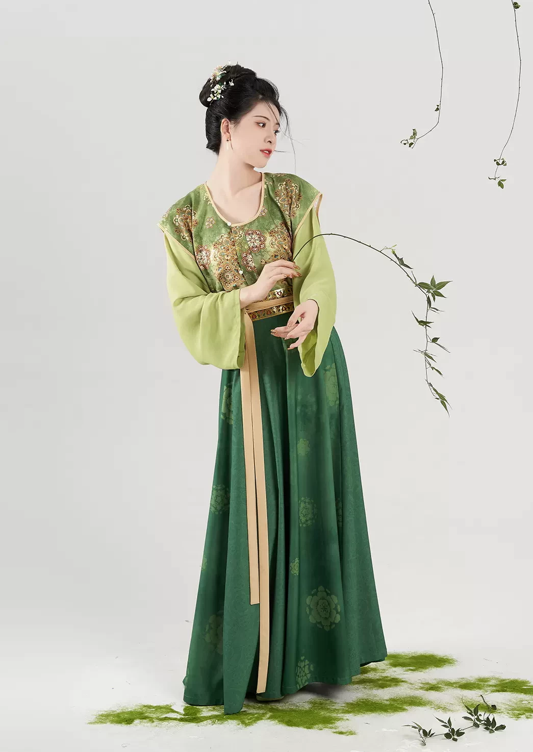 Women Tang Hanfu 3-Piece Set (Tank+Shirt+Skirt) Daily Wear | HANFUBAO