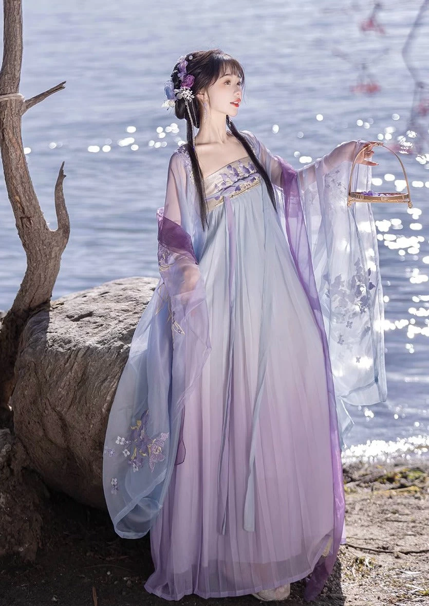 Women Modern Hanfu Silk Blend, Floral Embroidery 3-Piece Set | HANFUBAO