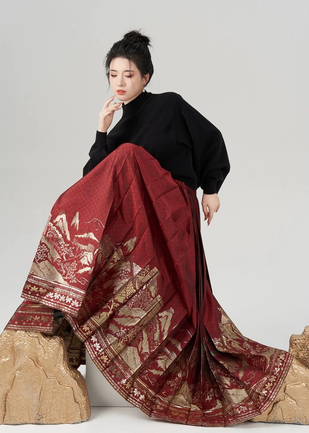Women's Modern Ma Mian Hanfu Skirt Set, Embroidered Daily Wear | HANFUBAO