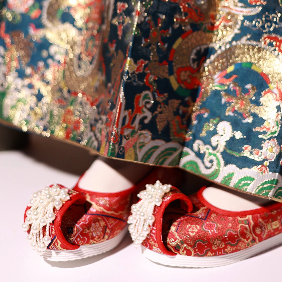 Women's Chinese Hanfu Embroidered Flats Shoes, Elegant Daily Wear | HANFUBAO