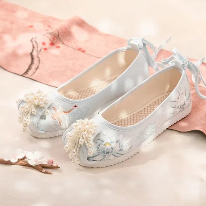 Women Hanfu Floral Embroidered Canvas Shoes for Daily Wear | HANFUBAO