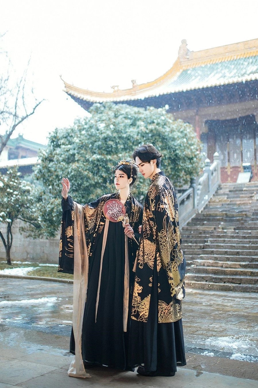 Men Modern Hanfu Couple Set Black Gold Daisy  Daily Wear | HANFUBAO