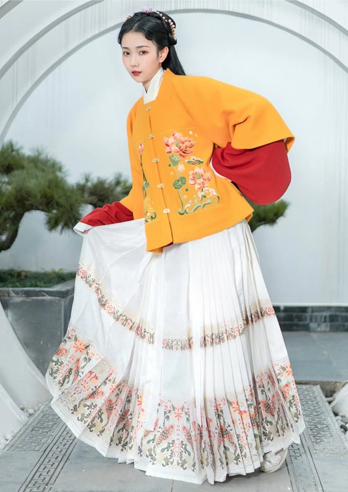 Women Ming Ma Mian Hanfu Skirt Golden Floral Embroidery Plus Size | HANFUBAO