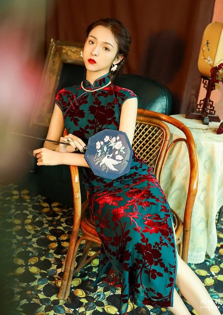 Women Vintage Navy Velvet Qipao Cheongsam High Slit Evening| HANFUBAO