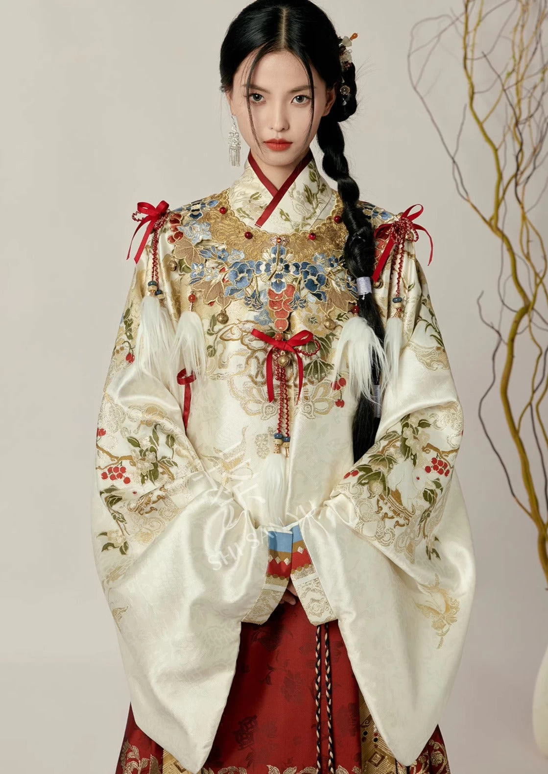 Women 2-Piece Ming Dynasty Hanfu Set Golden Embroidery Daily Wear| HANFUBAO