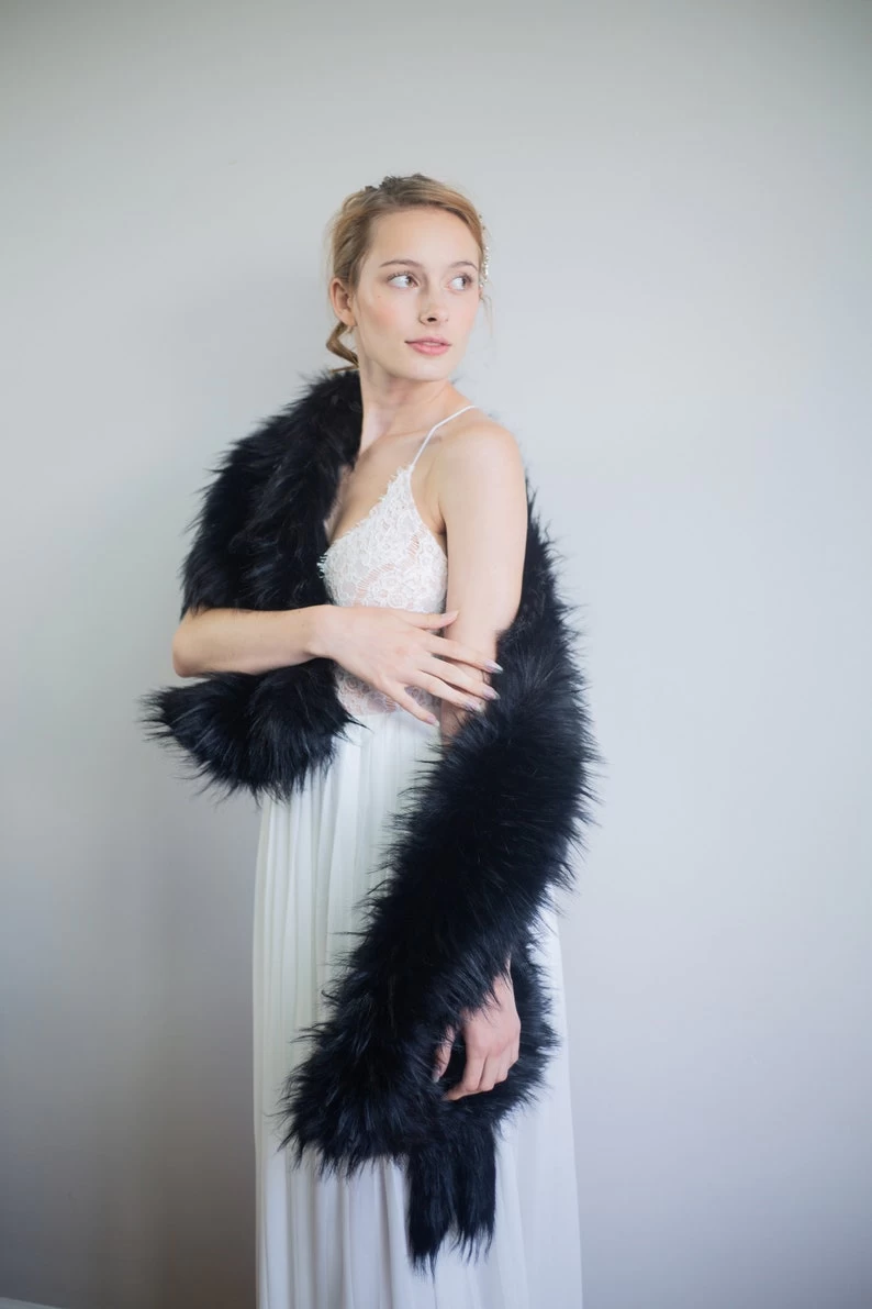 Women's Ivory Faux Fur Shawl Warm Winter Wedding Wrap Plus Size | HANFUBAO