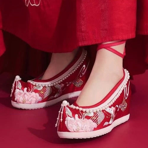 Women Red Faux Pearl Linen Embroidered Hanfu Heels for Daily Wear| HANFUBAO