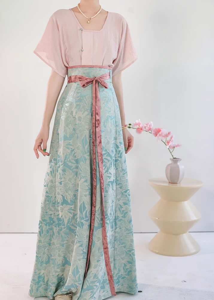 Women Daily Hanfu Top & Skirt 3-Color Set, Viscose Blend| HANFUBAO