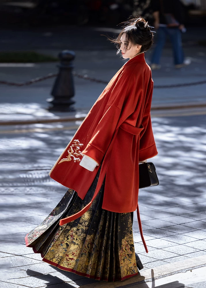 Women’s Modern Hanfu 3-Piece Wool Ma Mian Set Black/Red | HANFUBAO