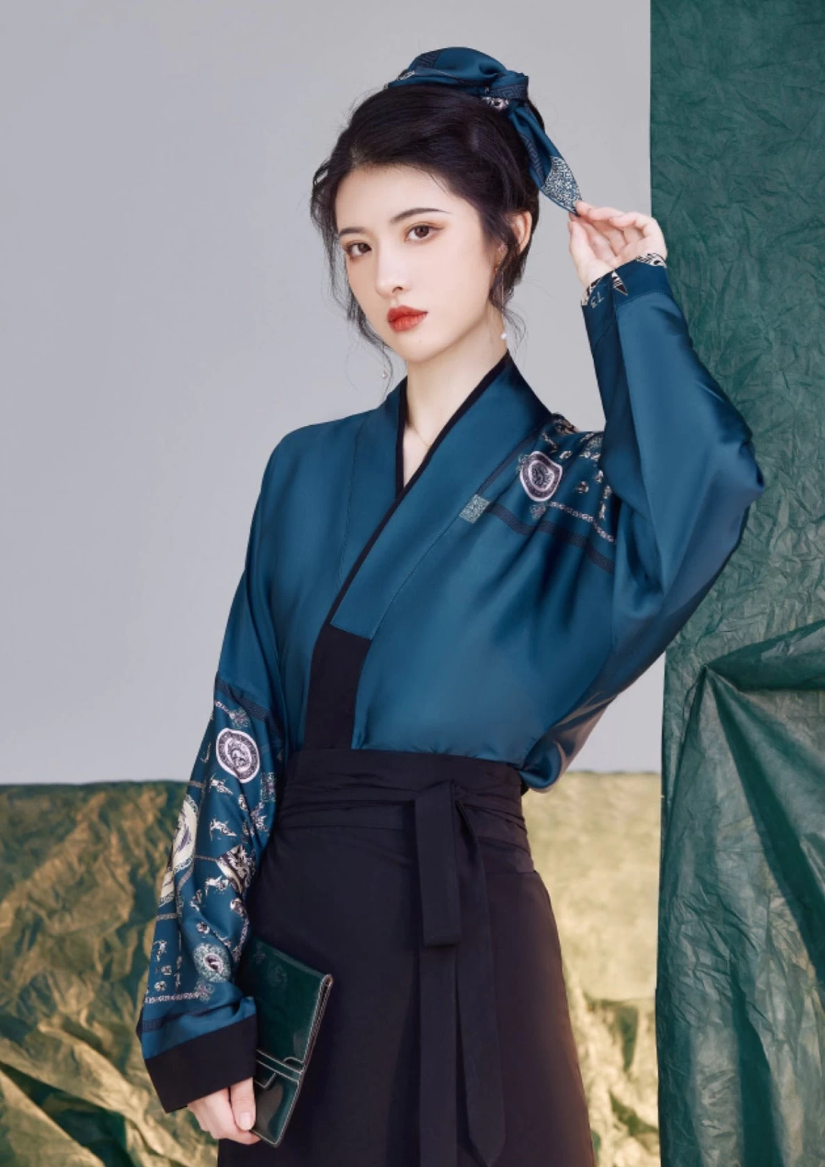 Women Modern Daily Hanfu Set Modern Blue | HANFUBAO