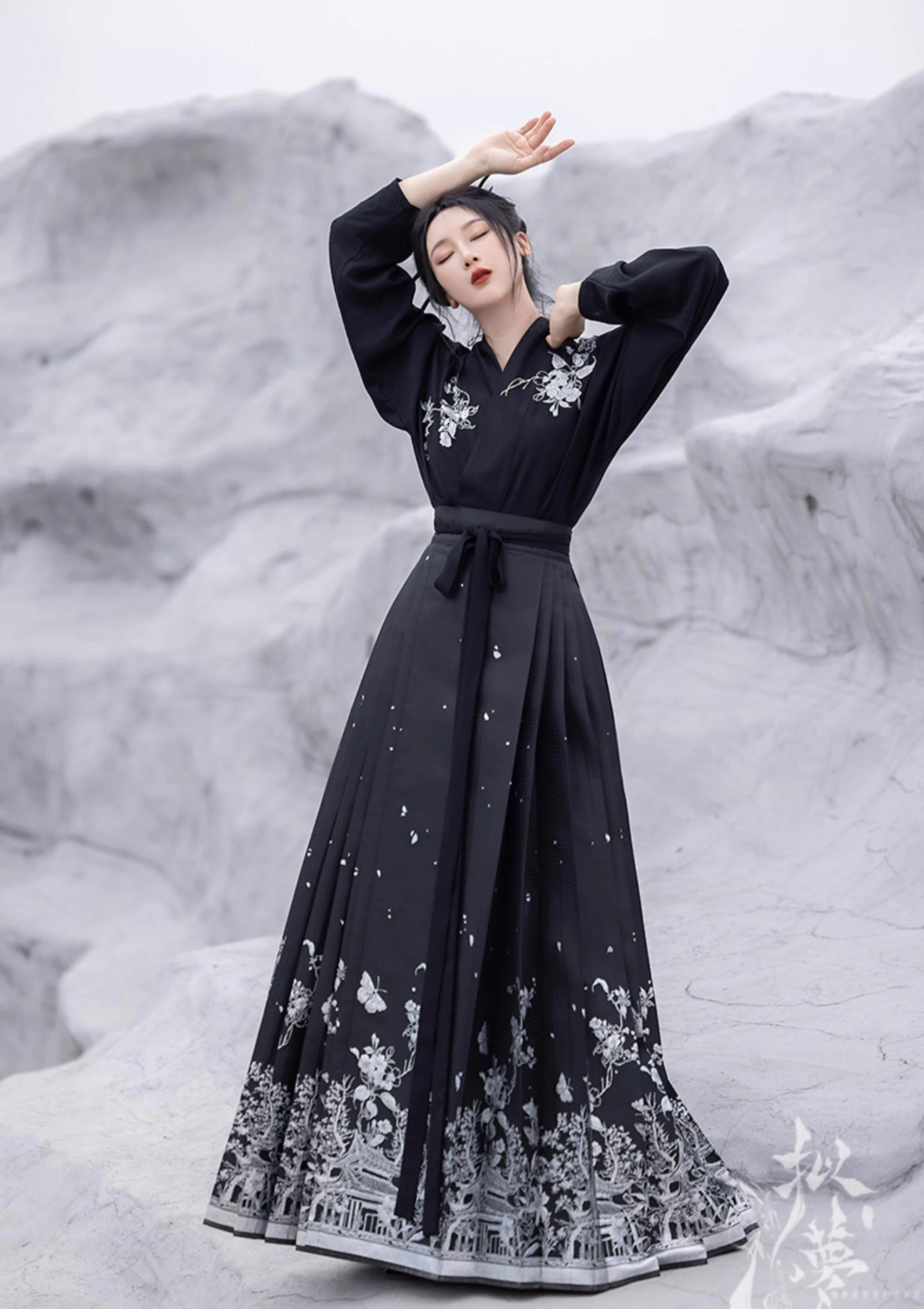 Women's Black Modern 2-Piece Daily Hanfu Set, Cotton Blend | HANFUBAO