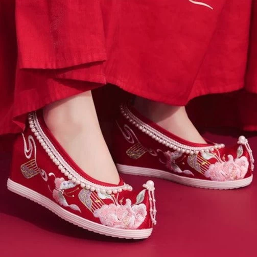 Women Red Faux Pearl Linen Embroidered Hanfu Heels for Daily Wear| HANFUBAO