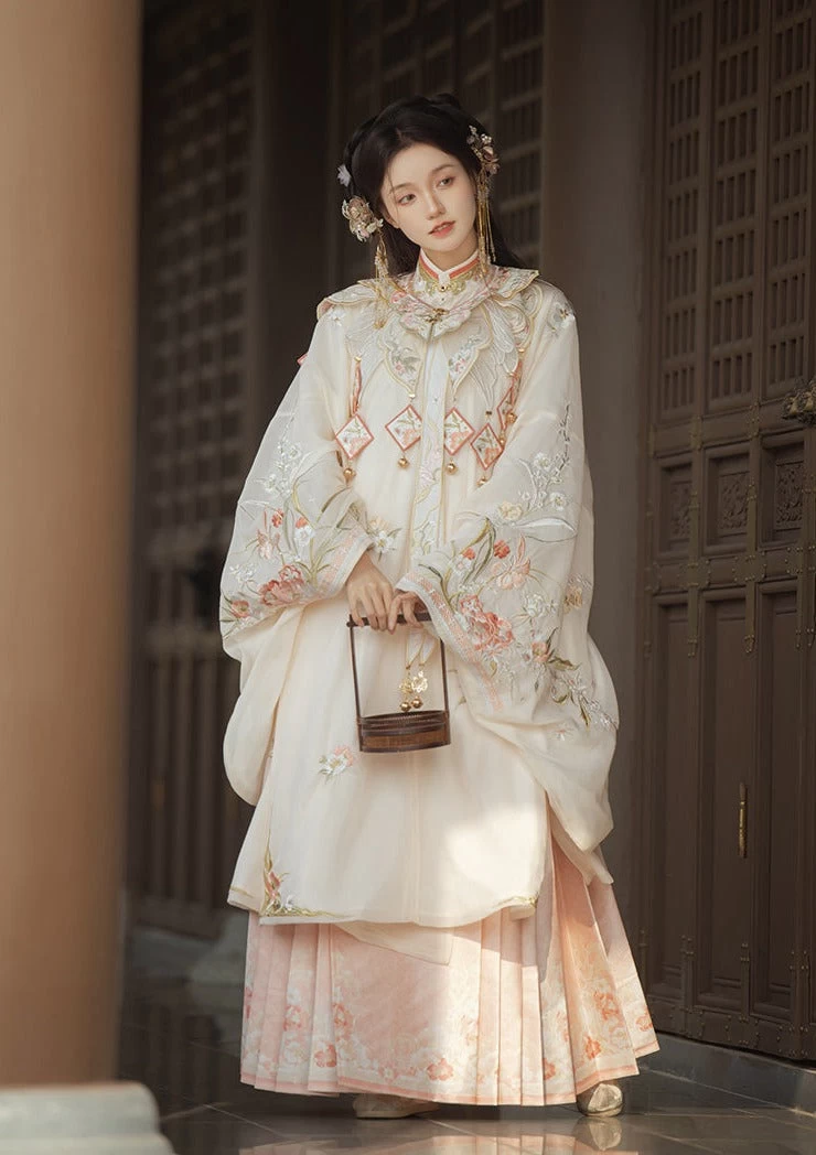 Women Modern Hanfu Embroidered Set, Floral Gown 3PCS | HANFUBAO