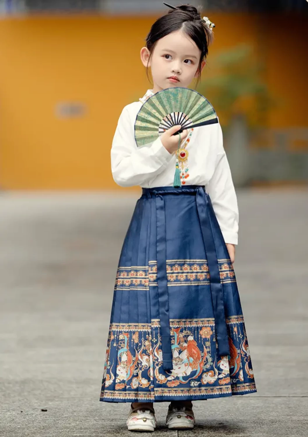 Girls Modern Daily Hanfu Set Rabbit Embroidery | HANFUBAO