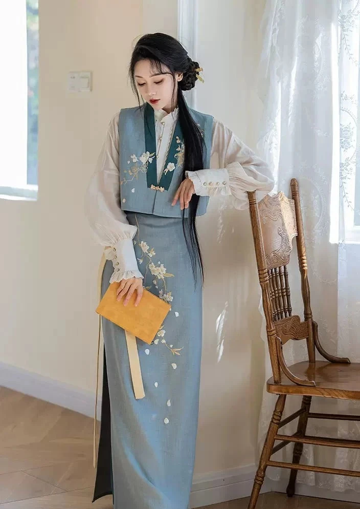 Women Modern Daily Hanfu 4-Piece Set Pear Blossom Print| HANFUBAO