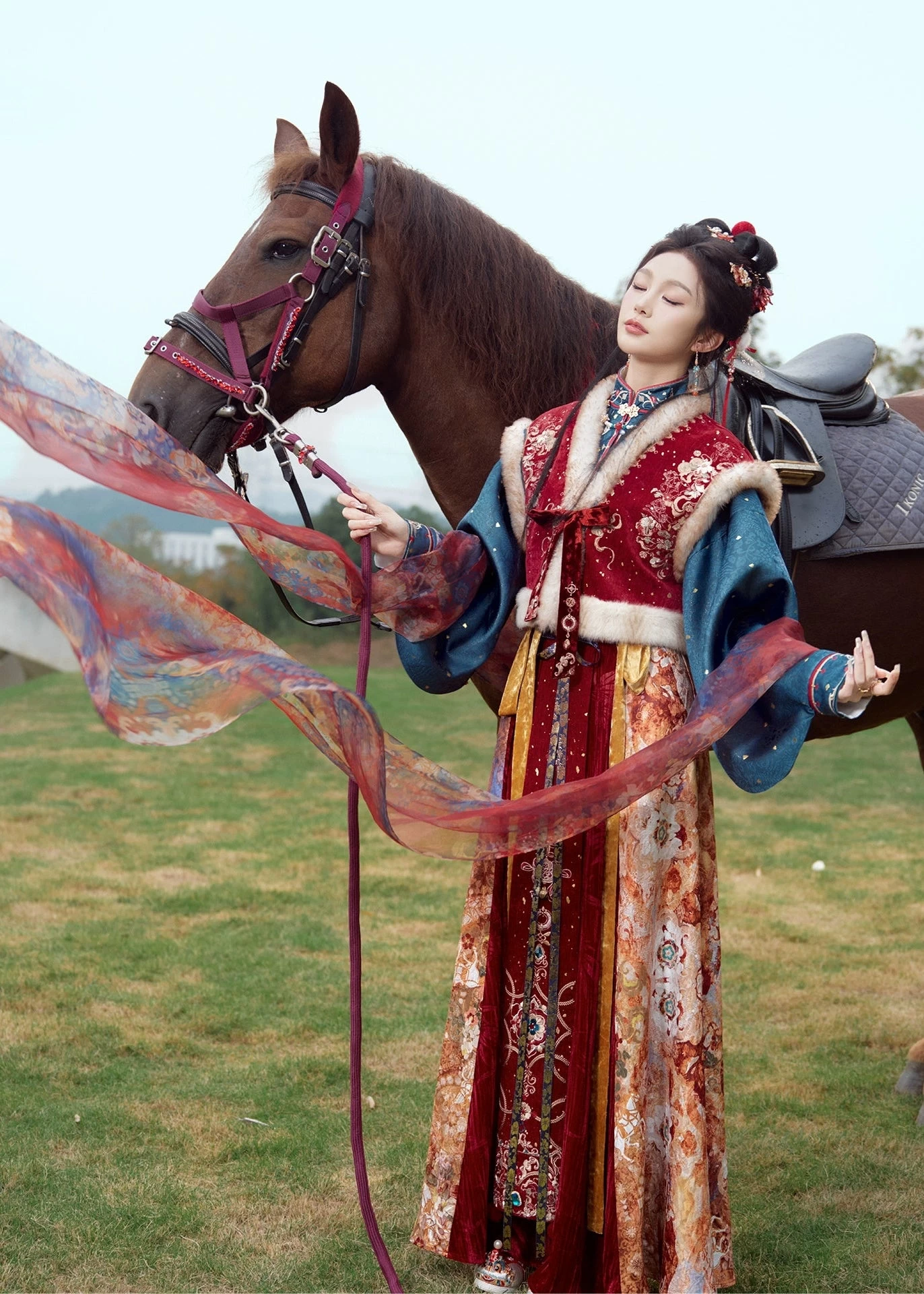 Women Modern Hanfu Silk-Blend 4-Piece Star Embroidery Blue | HANFUBAO