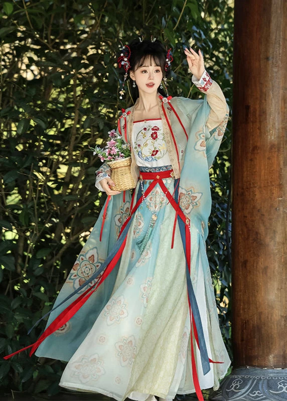 Women Modern Hanfu Silk Blend Set, Floral Embroidery | HANFUBAO
