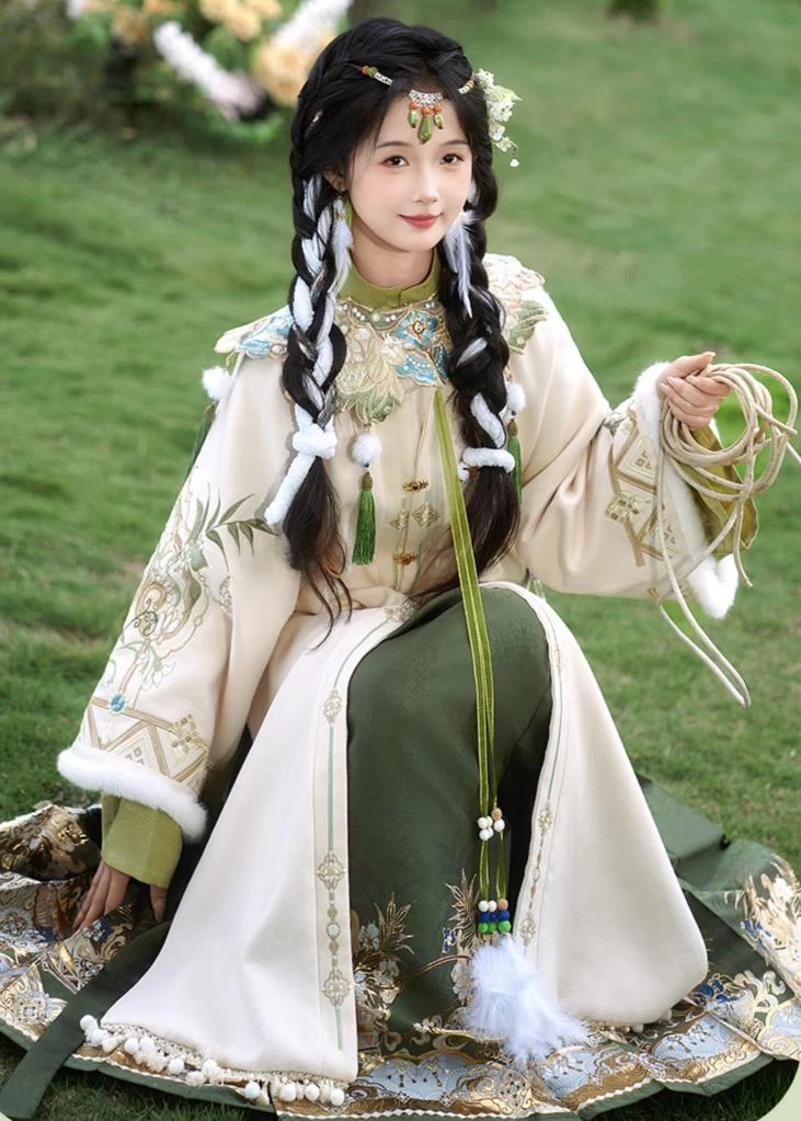 Women Modern Hanfu 4-Piece Set Cotton Blend Snowy Dusk Embroidery | HANFUBAO