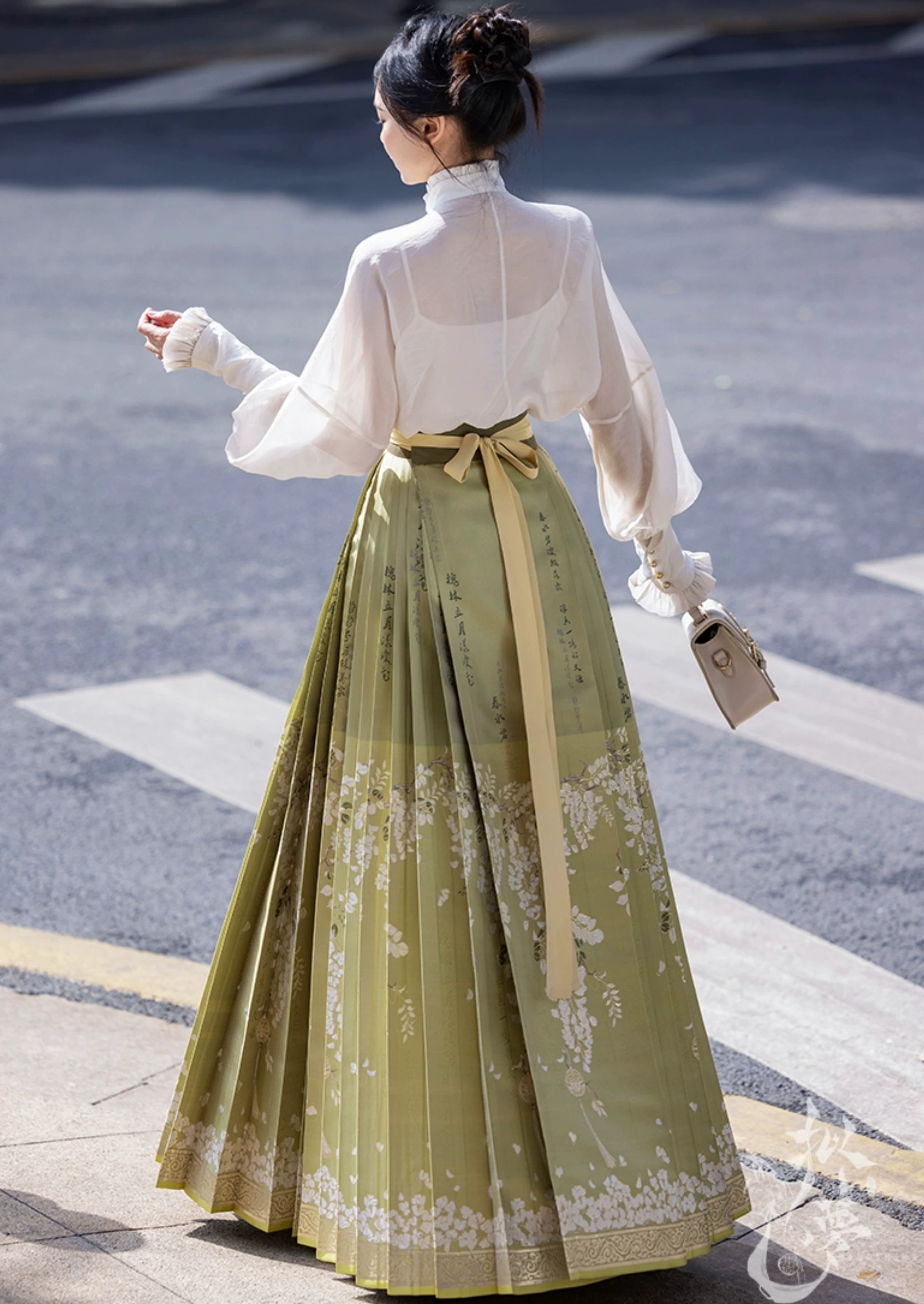 Women’s Modern 3-Piece Daily Hanfu Set Locust Blossom Print Artificial Silk | HANFUBAO