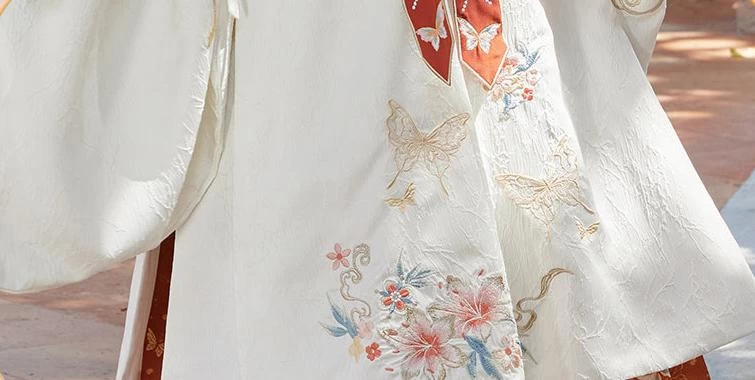 Women’s 3-Piece Floral Butterfly Embroidered Yarn Hanfu Set|HANFUBAO