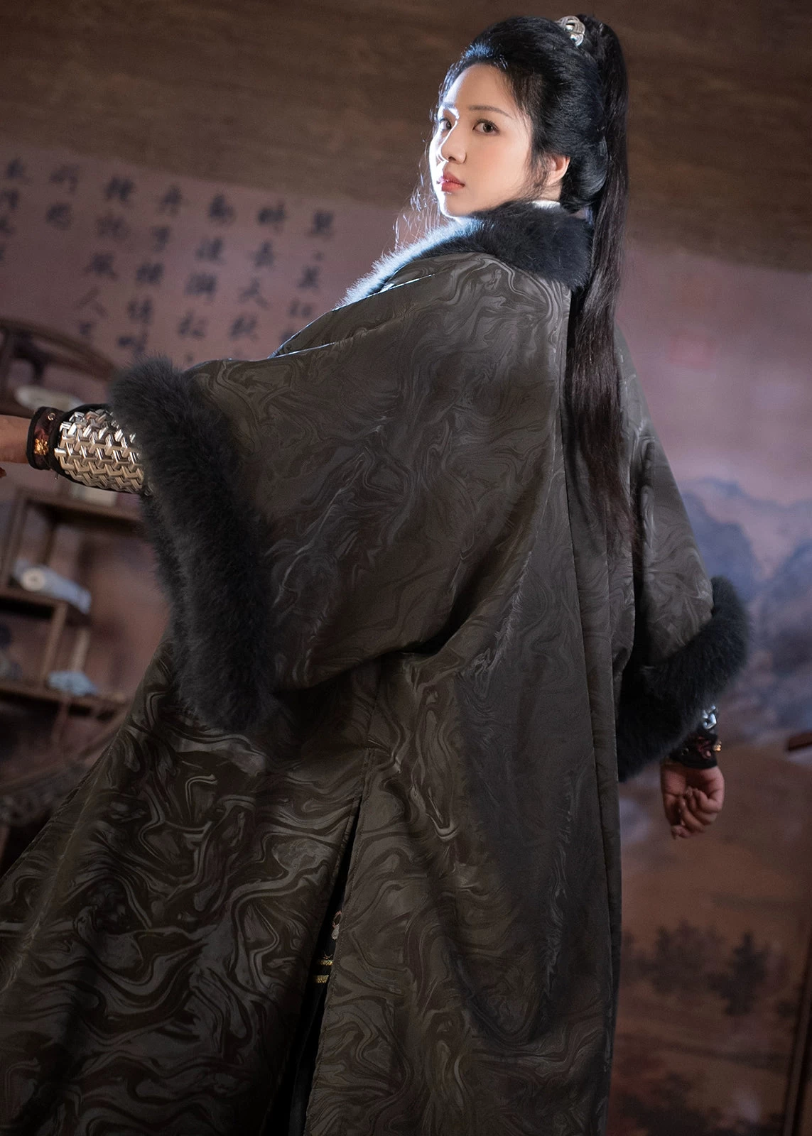 Unisex Daily Hanfu Flying Fish Embroidered Cloak Outerwear | HANFUBAO