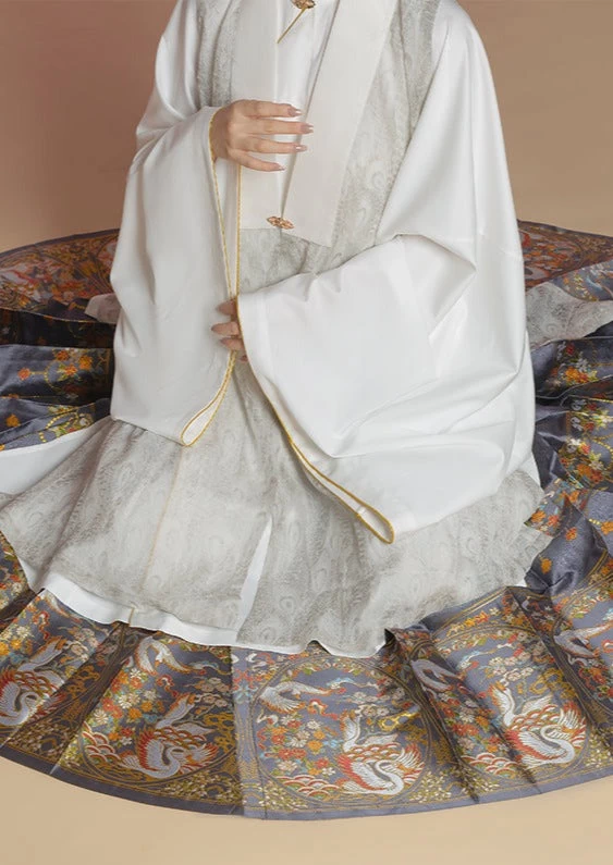 Women Modern Hanfu Satin Ma Mian Skirt Swan Print | HANFUBAO