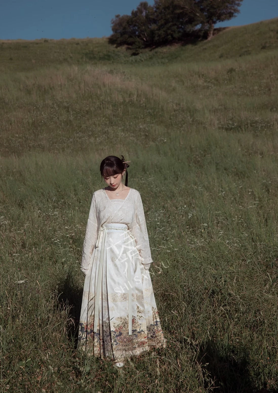 HANFUBAO | Women  Hanfu Ma Mian Skirt 3-Piece Set White Floral XS-XL