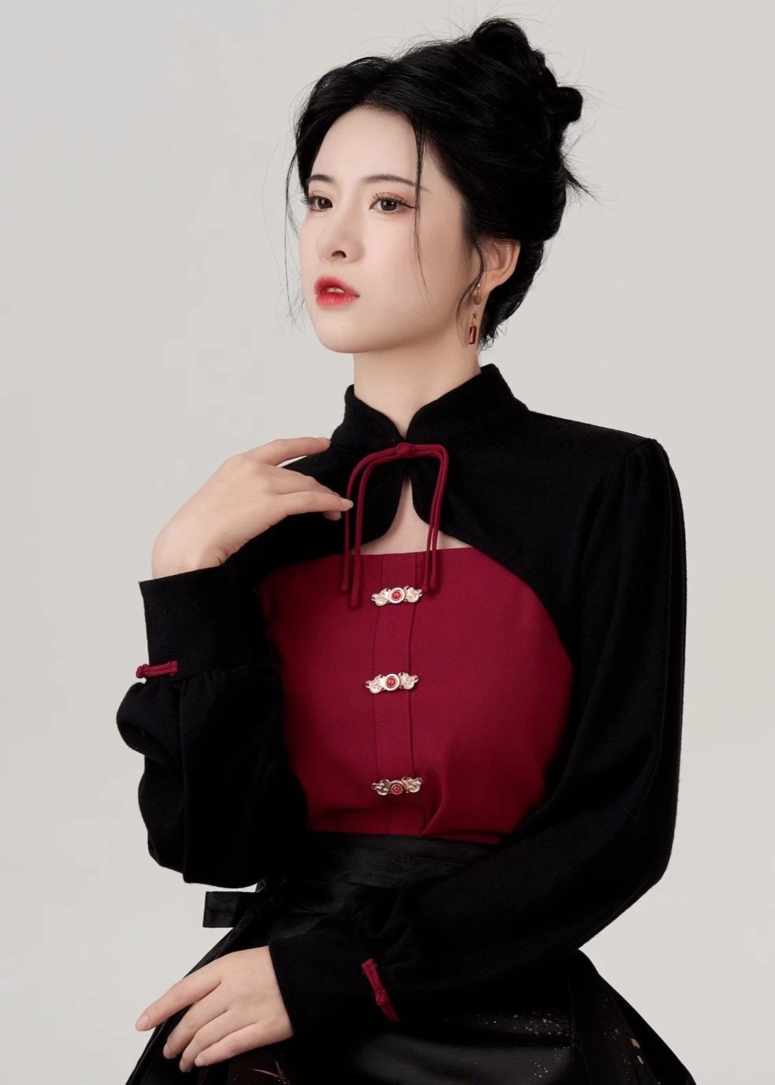 Women's Modern 3-Piece Ma Mian Skirt Hanfu Set in Cinnabar| HANFUBAO