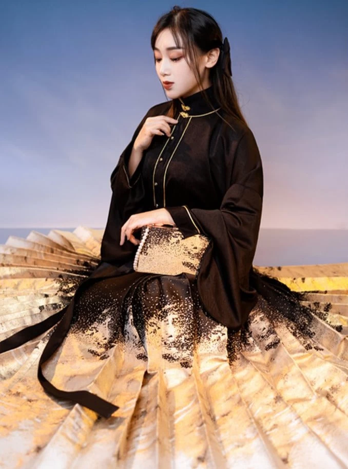 Women Modern Hanfu Ma Mian Skirt Gold/Silver | HANFUBAO  Daily Wear