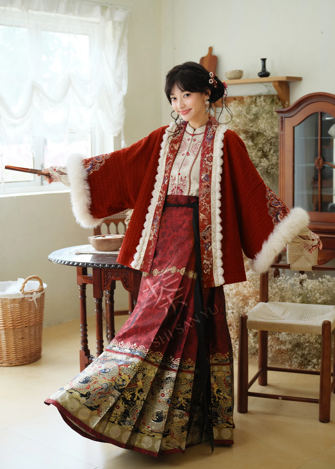 Women 3-Piece Dancing Flame New Year Hanfu Set Red Embroidered Plus Size | HANFUBAO