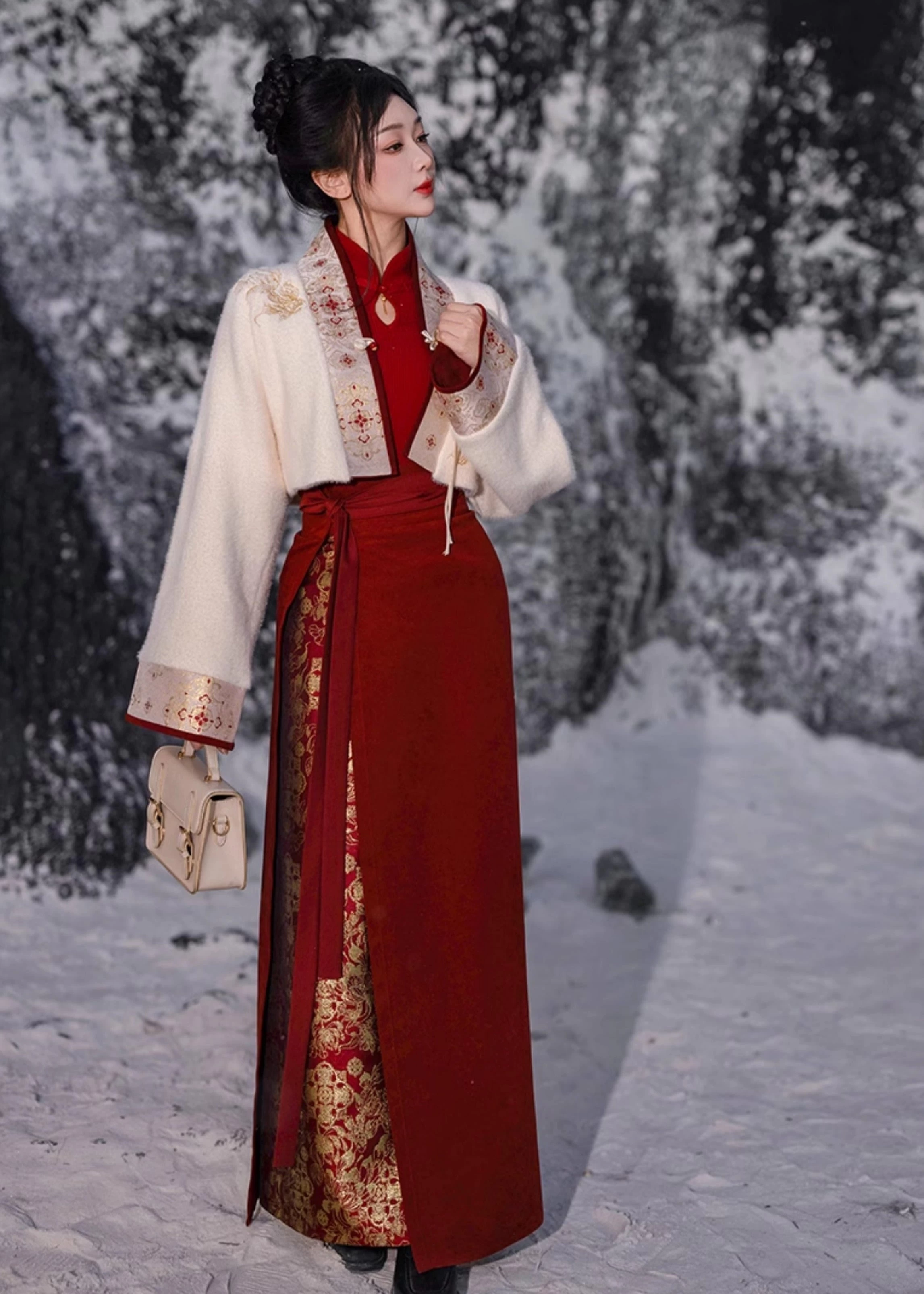 Women  Modern Hanfu 3-Piece Mamian Dress Set Red Embroidered | HANFUBAO