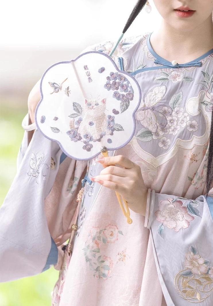 Women Bamboo Hand Fan 4-Color Valley Lily Embroidery Big 33cm| HANFUBAO